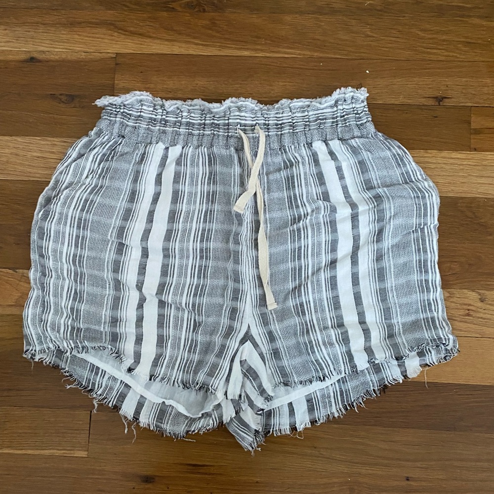 Striped gray & white linen lined shorts
